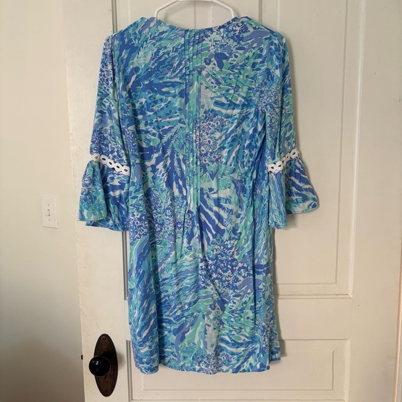 Lilly Pulitzer Blue and Green Mini Dress with White Accents - Picture 3 of 4